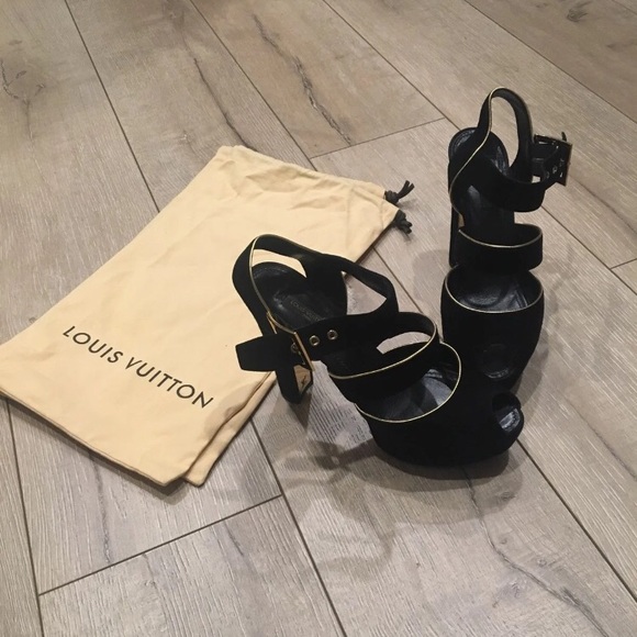 Louis Vuitton Mowani suede shoe - Picture 3 of 4